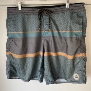 Billabong hybrid board shorts